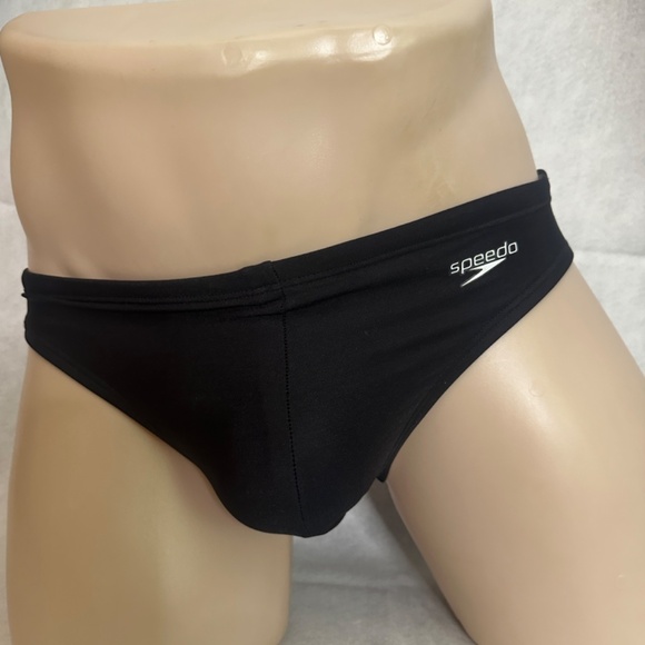 Speedo Low Rise Swimsuit 28" waist Gently worn 74% nylon/26% spandex - Picture 4 of 5